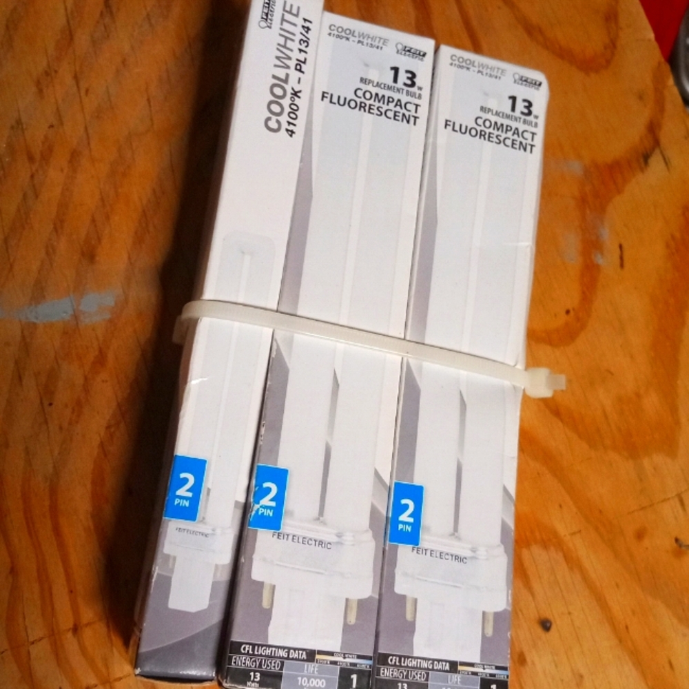NWT- Feit Electric 13W Replacement Bulb
